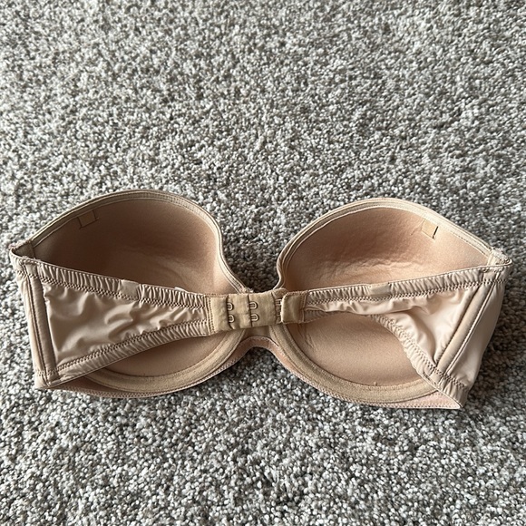 Calvin Klein Strapless Bra - Picture 3 of 7
